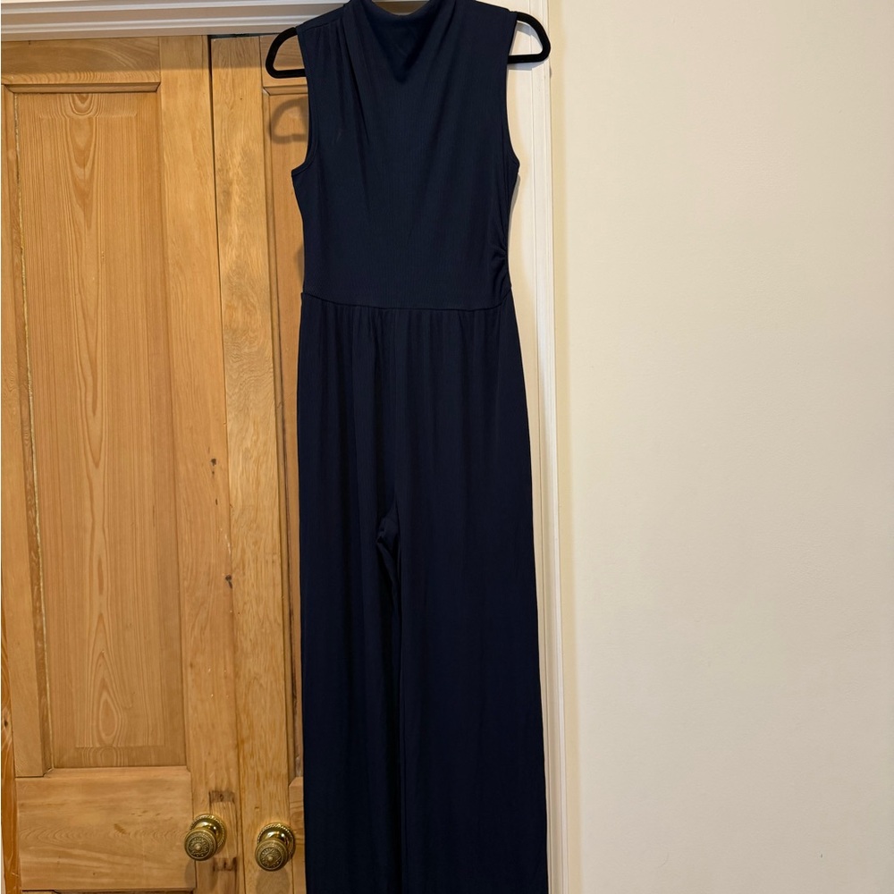 Chic Navy Sleeveless Jumpsuit